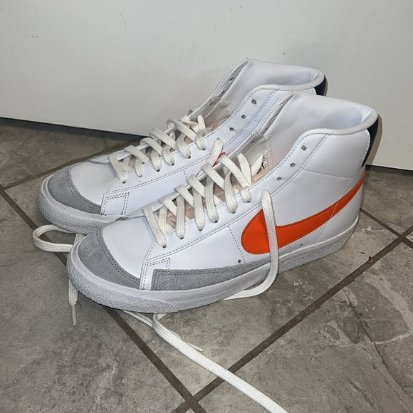 Men’s Nike Blazers - Picture 3 of 6